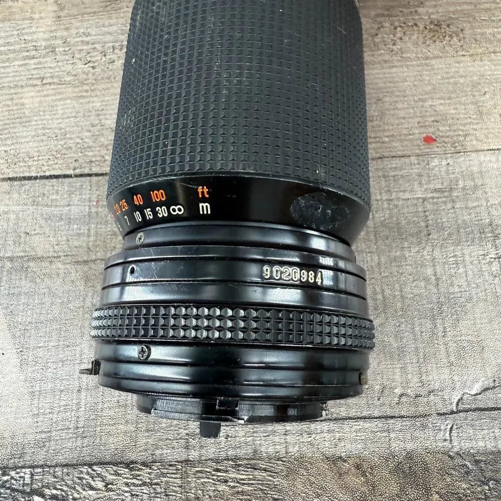 Komuranon Zoom Lens 80-200mm 1:4.5 Komura